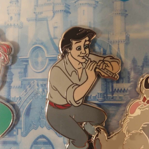 💖FIRM! NWT DISNEY PARKS DISNEYLAND PARIS LITTLE MERMAID BOOSTER PIN SET - Picture 12 of 14